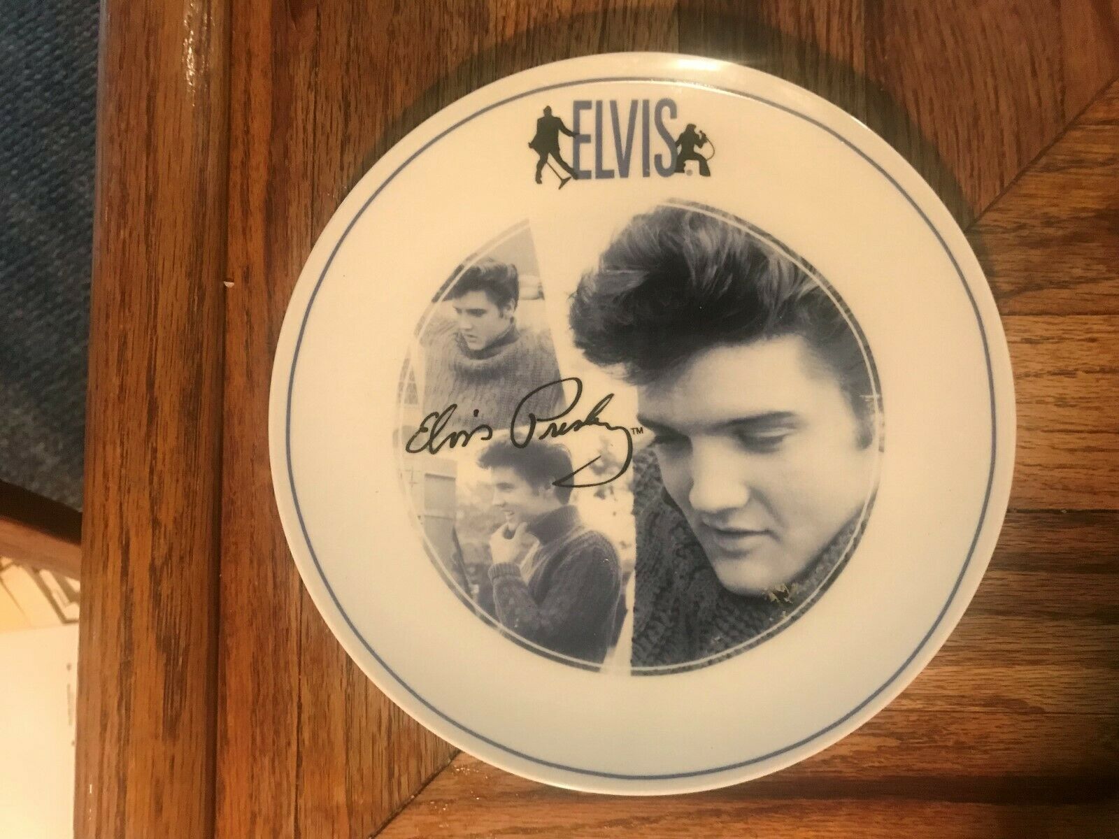 Elvis Presley Signature 8 1/4" Collectible Plate Just For You Blue Christmas