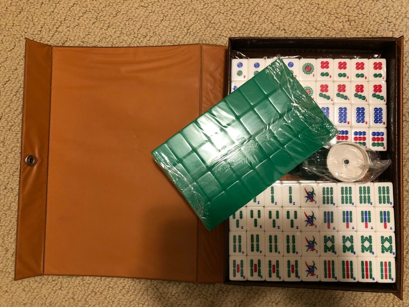 Mini Mah-jong Set Green & White 144 Tiles Travel Pack With Portable Mahjong Box